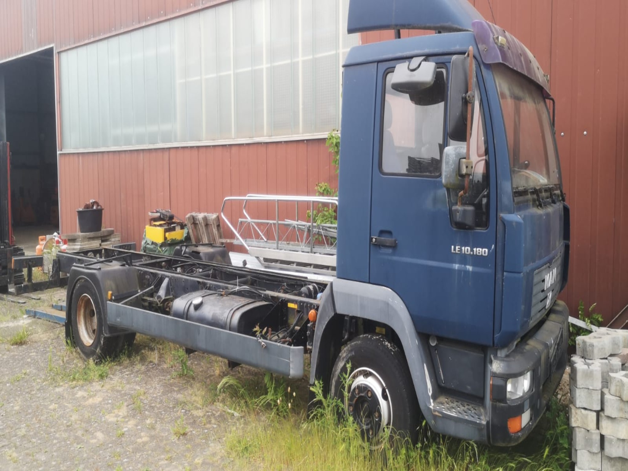 LKW MAN LE 10.180